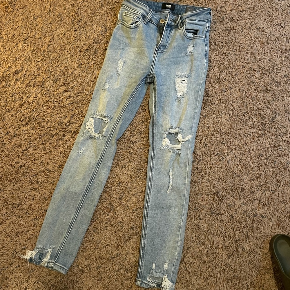 Black Label Perfectly Distressed Jeans 🔥🔥
